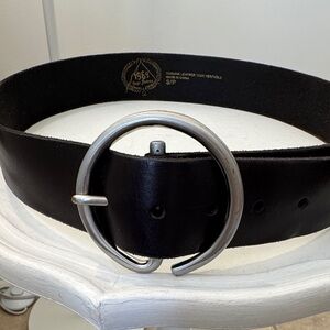 Round Buckle Black Leather Belt — 1969 Denim Co.